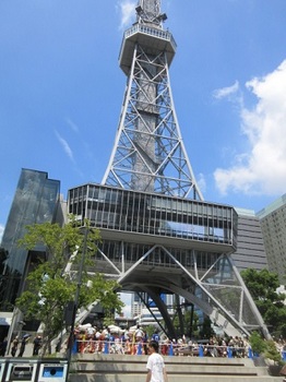 ド祭り・テレビ塔１.JPG