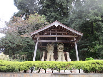 八王子神社・狛犬１.JPG